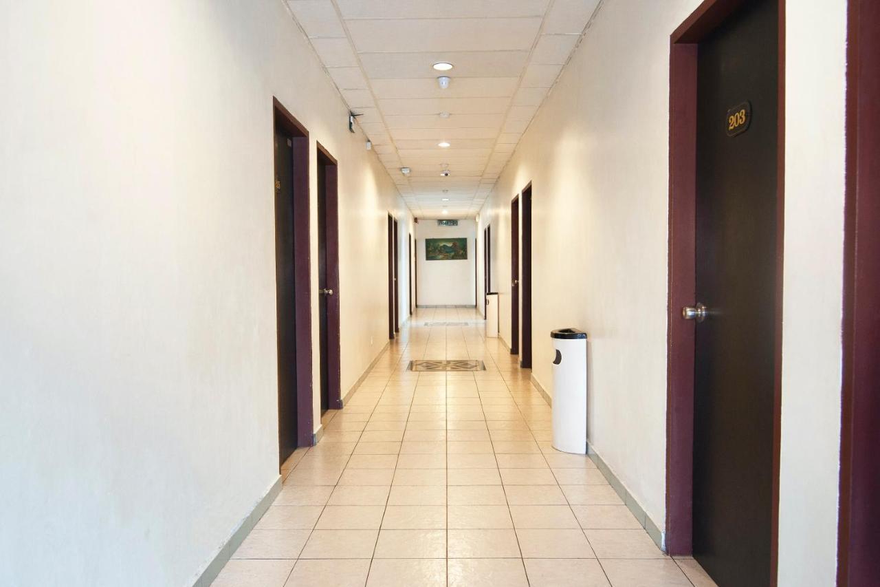 Oyo 89577 Kristal Hotel Keningau Екстер'єр фото
